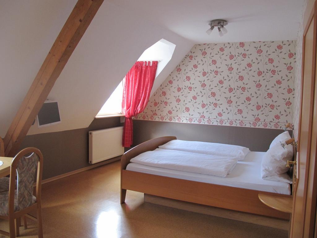 Weinhof Michael Morbach Hotell Zeltingen-Rachtig Rum bild
